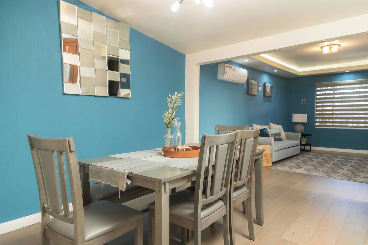 ファミリー ハウス | ダイニングルーム