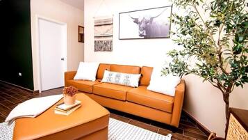 Deluxe House | Living area