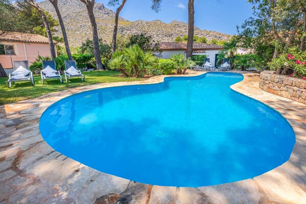 Villa, Accessible | Internet