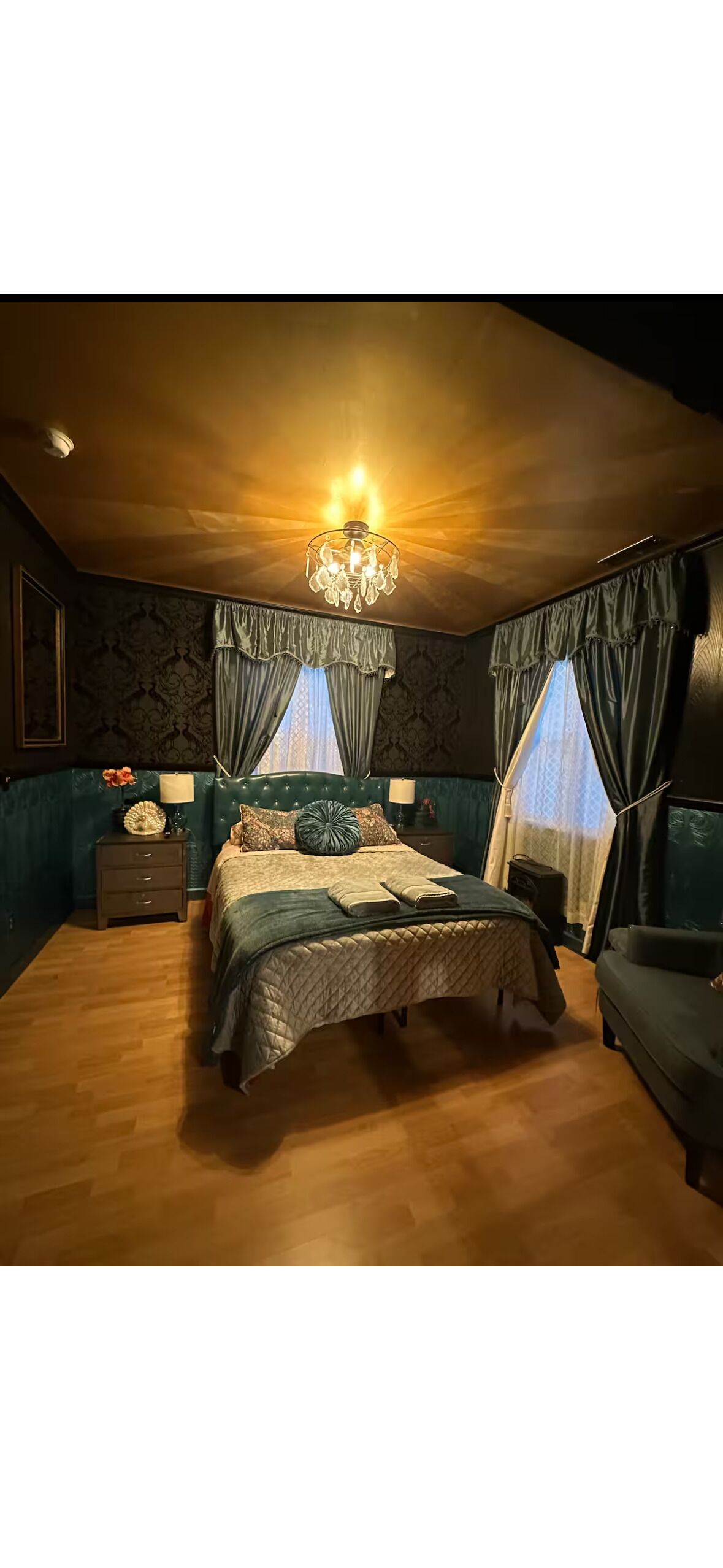 2 habitaciones, tabla de planchar con plancha, wifi y ropa de cama 