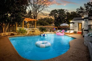 Outdoor pool - Pool + Hot Tub + Firepit + Arcade + Movie Room + More (San Antonio)