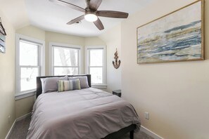 6 camere, ferro/asse da stiro, culla da viaggio, Wi-Fi gratuito