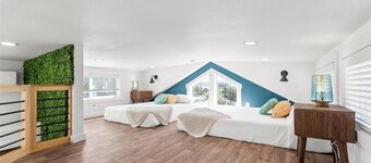 Lazy Cow 2-bedroom Tiny home in Spicewood with WiFi, AC