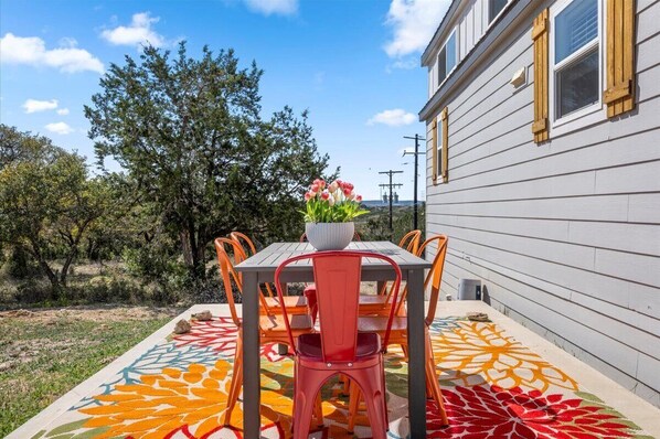 Outdoor dining