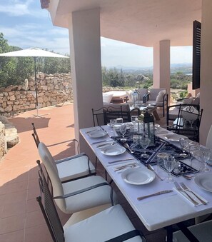 Outdoor dining