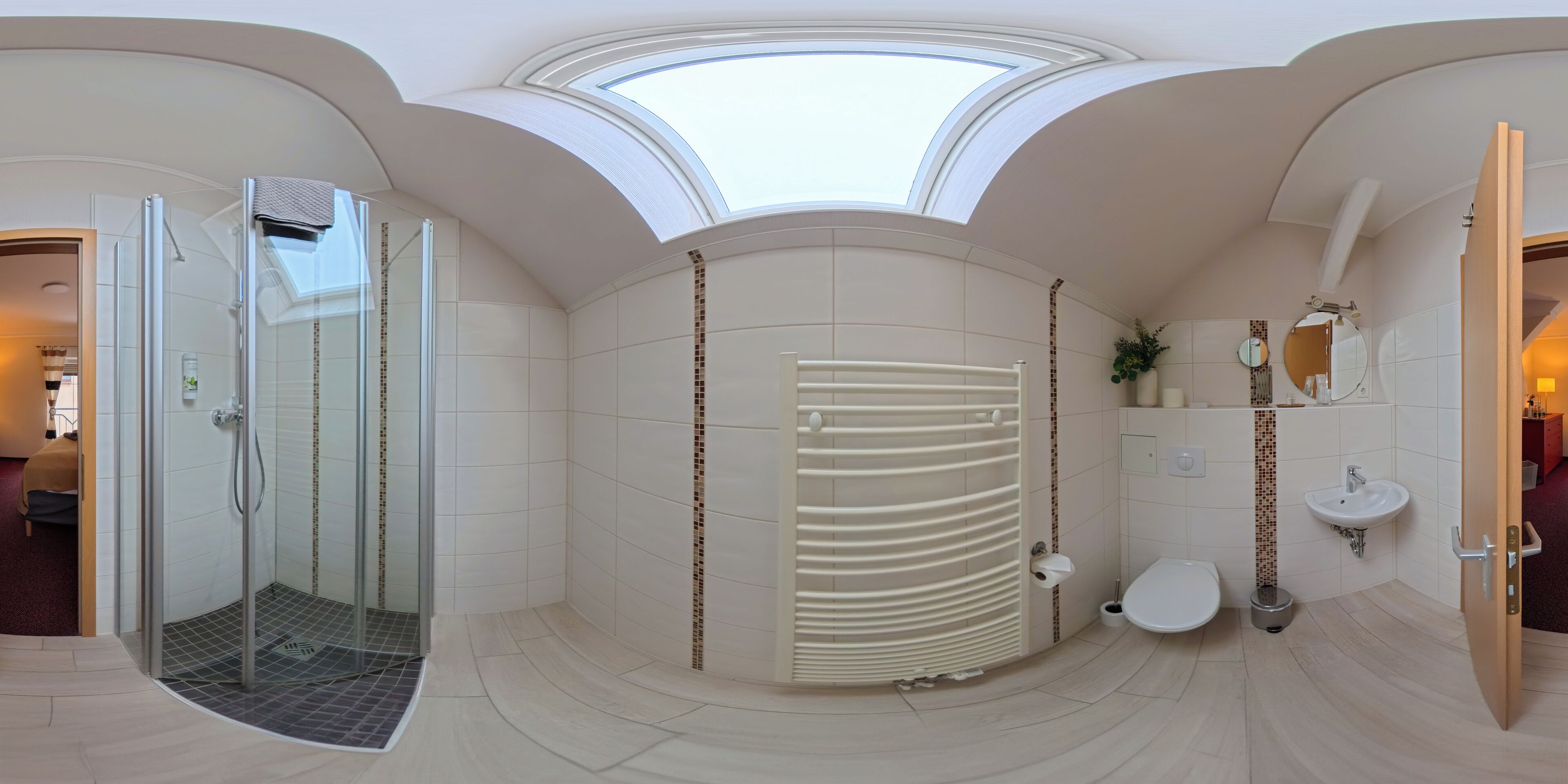 Standard Double Room | Bathroom | Shower, free toiletries, towels, soap