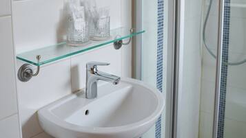 Standard Double Room | Bathroom | Shower, free toiletries, towels, soap