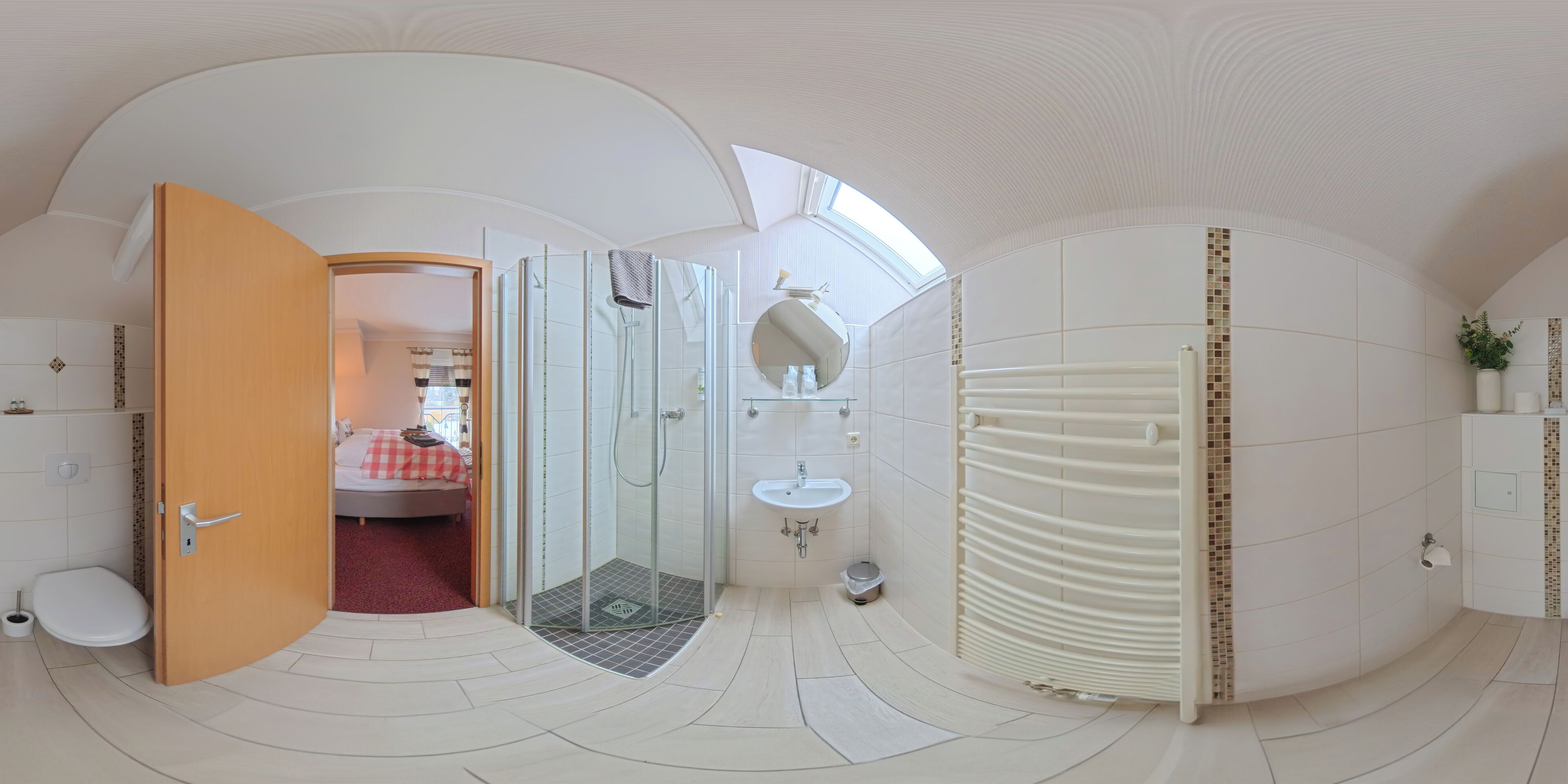 Standard Quadruple Room | Bathroom | Shower, free toiletries, towels, soap