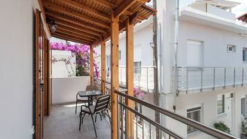 Apartemen Standar | Balkon