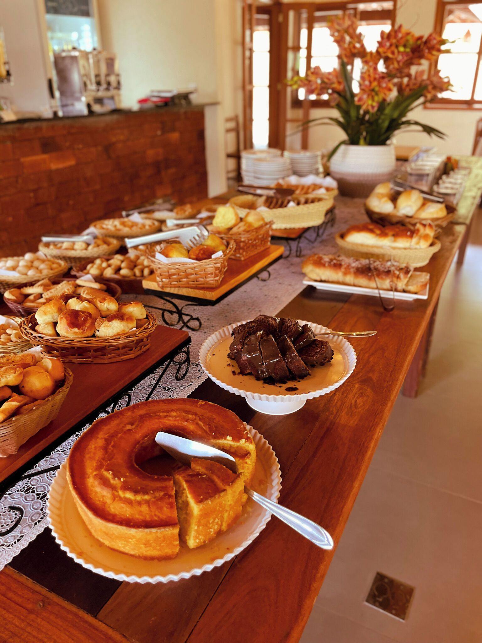 Free daily buffet breakfast