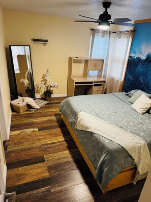 3 bedrooms, WiFi, bed sheets, wheelchair access