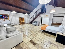 家庭开间 | 迷你吧、免费 WiFi