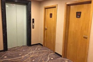 Unclassified image, 5 of 74, button - Home Inn Yihé Hotel (Yantai Zhaoyuan Puzhao Road Nandu Lijing Branch) (Zhaoyuan)
