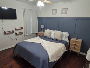 3 bedrooms, iron/ironing board, travel crib, WiFi (free) - HotTub,GameRoom,20Min to Dickies Arena,Firepit (Burleson)