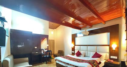 Hotel Moon Nainital Near Mall Road Lake