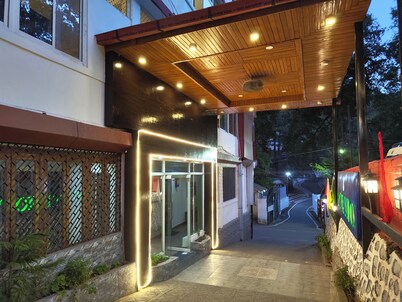 Hotel Moon Nainital Near Mall Road Lake