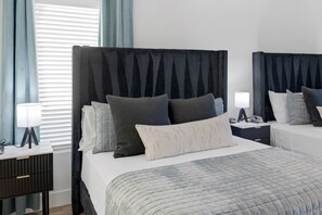 3 camere, una scrivania, ferro/asse da stiro, culla da viaggio