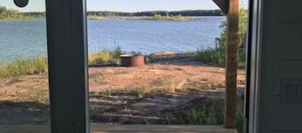 Tiny lakefront cabin at Loon Straits on Lake Winnipeg. Perfect for couples!