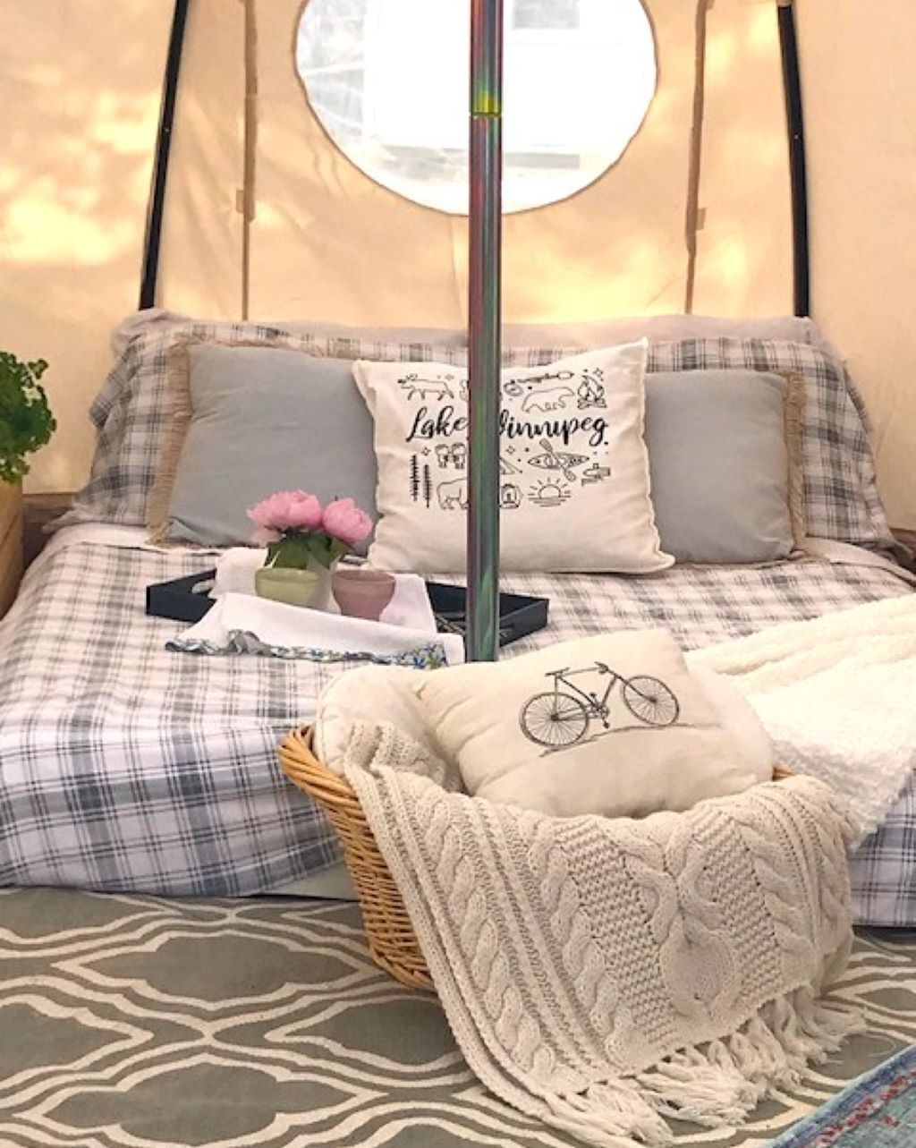 1 bedroom, travel cot, free WiFi, bed sheets