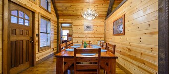 Whitetail Retreat Cabin for 13!