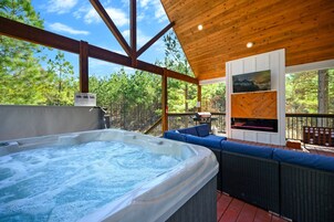 Bañera de hidromasaje al aire libre