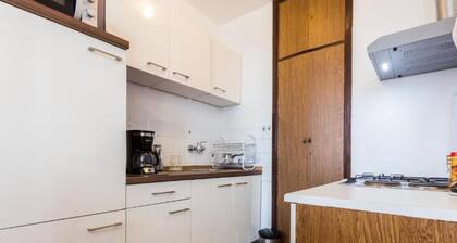 Stylish Two Bedroom Apartment Retreat With Balcony in Zadar