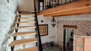 Panoramic Studio Suite, Non Smoking, City View | Down comforters, individually decorated, individually furnished, desk