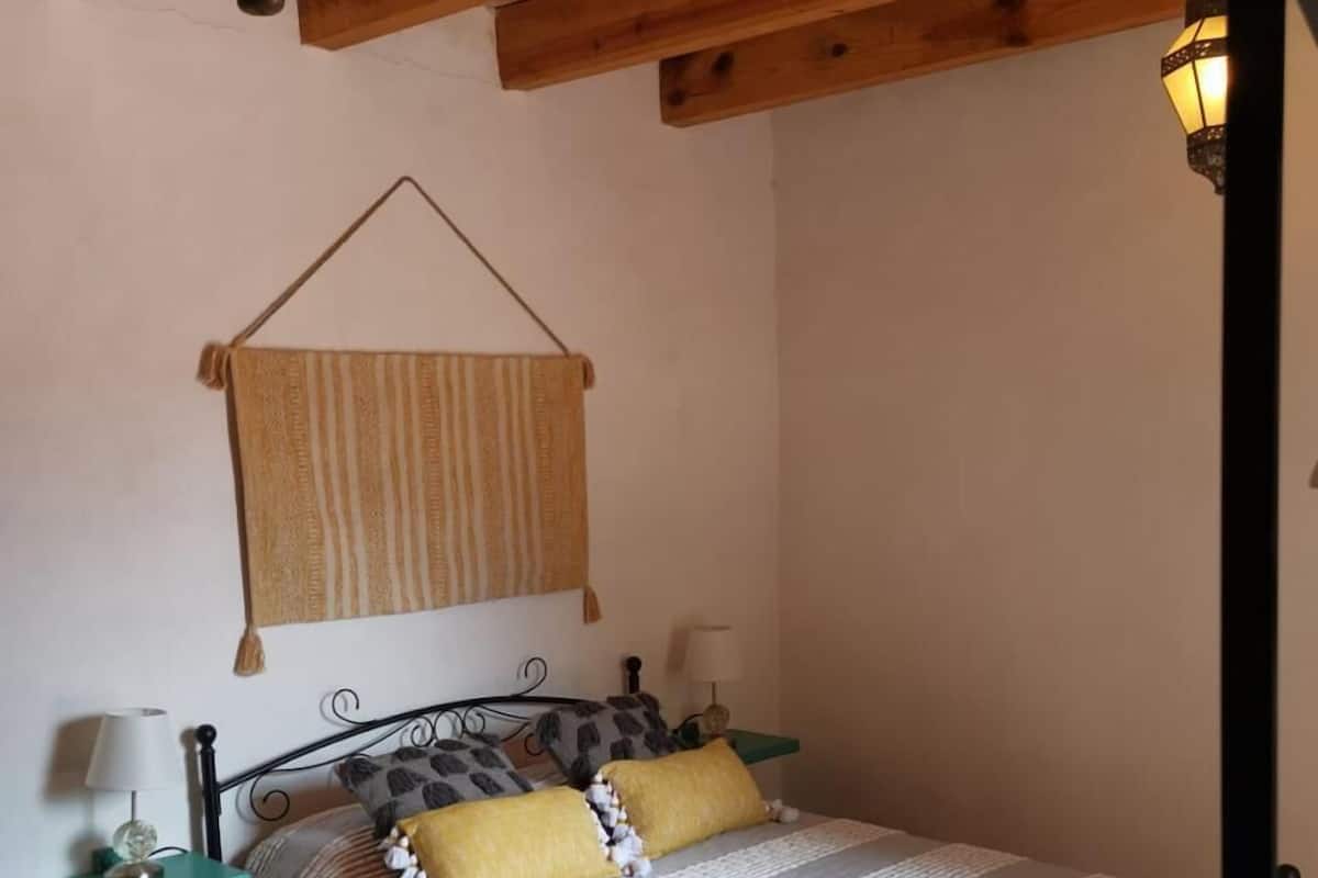 Panoramic Studio Suite | Down duvets, individually decorated, desk, laptop workspace