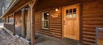 Outlaw Rose Cabin for 8!