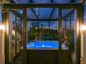Bain à remous intérieur