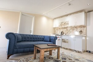 Habitación familiar, balcón | Caja fuerte y wifi gratis