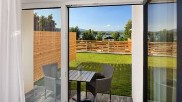 Apartemen Deluks | Teras/patio