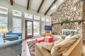 TV, fireplace, table football - Half-Mi to Midtown: Family Retreat w/ Mtn Views! (Ruidoso)
