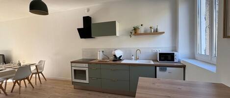 Microwave, oven, stovetop