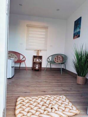 Interior - Sea Breeze (Salinas)