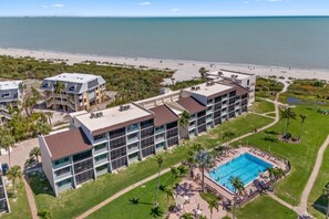 Exterior - NEW TO VRBO: Loggerhead Cay Beachside Condo with Partial Gulf and Pool Views!  (Sanibel)