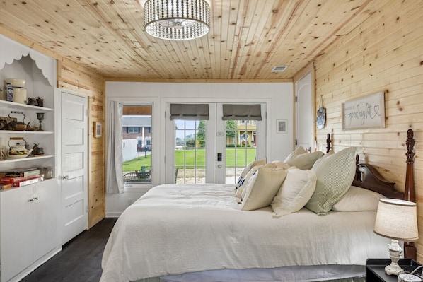 3 habitaciones, tabla de planchar con plancha, wifi y ropa de cama