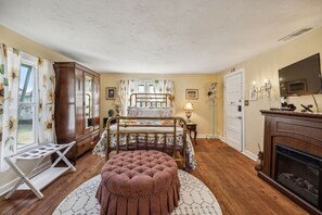3 chambres, fer et planche à repasser, Wi-Fi, draps fournis