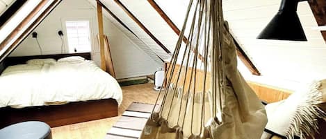 4 soverom, skrivebord, strykejern/-brett og wi-fi