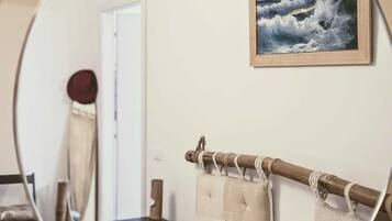 1 chambre, fer et planche Ă repasser, draps fournis