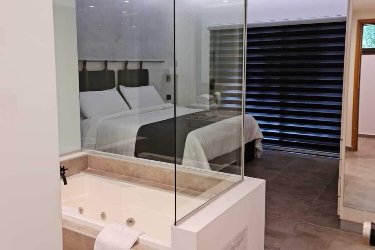 Premium bedding, in-room safe, desk, laptop workspace