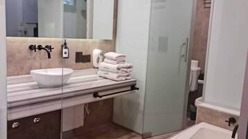 Premium bedding, in-room safe, desk, laptop workspace