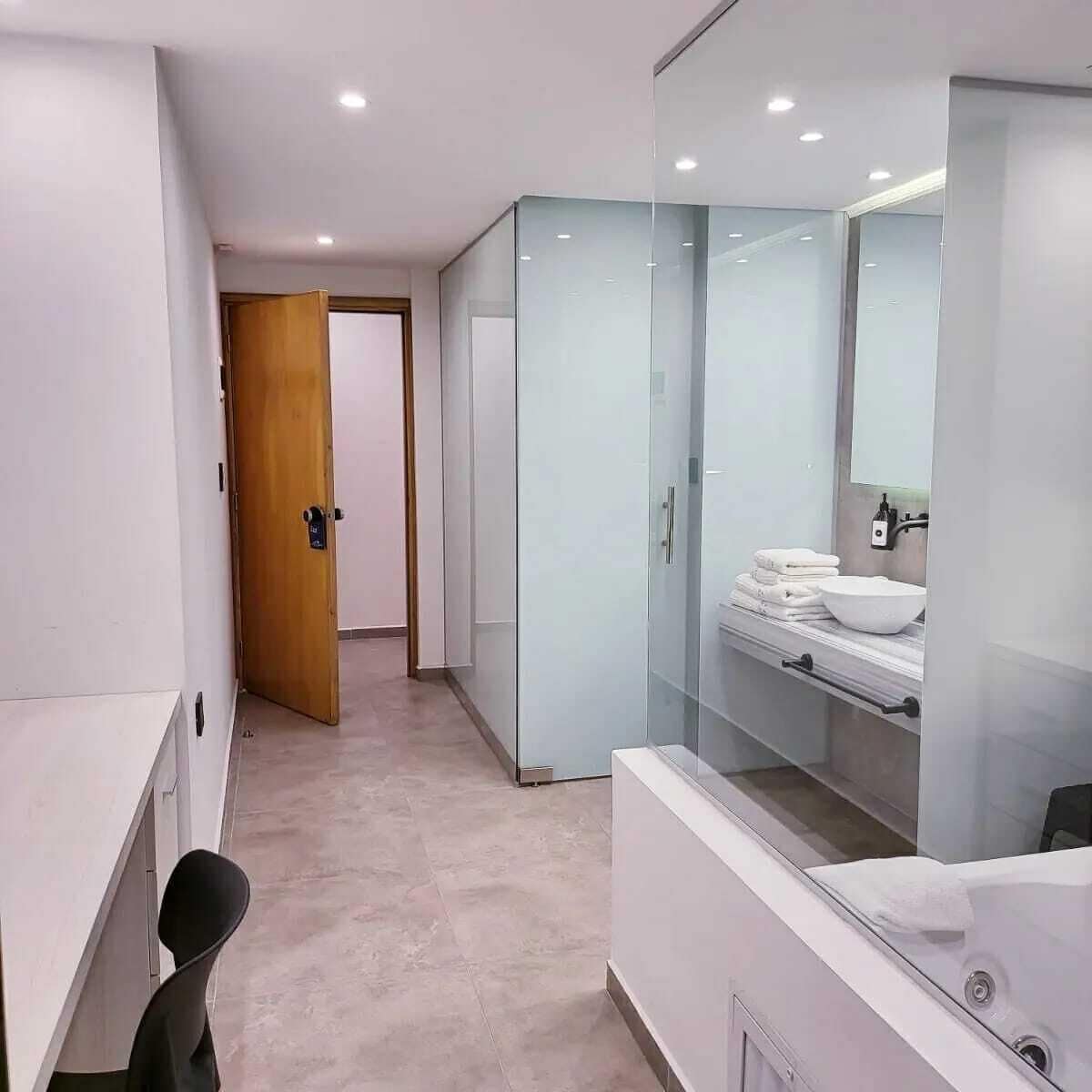 Bañera con ducha, bañera de hidromasaje