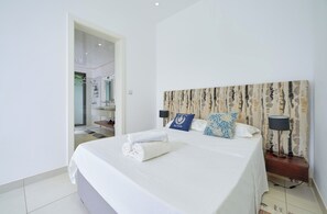 4 bedrooms, iron/ironing board, travel cot, WiFi