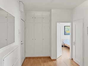 1 chambre, bureau, fer et planche à repasser, Wi-Fi