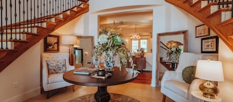 5 Bedroom Estate- Disney Country Opulence