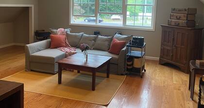 Beautiful Beachy Guesthouse, Antiques & Charm, 5 Min to Beach & Town