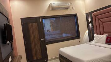 Superior Double Room, City View | Free WiFi