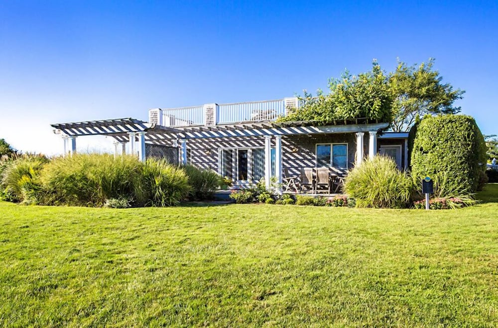 Winnetu Oceanside Resort by null Winnetu Oceanside Resort by null