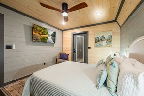 2 bedrooms, iron/ironing board, free WiFi - The GetAway l Cozy A-Frame l Firepit-Hot Tub-Arcade Game-Family & Pet Friendly (Broken Bow)